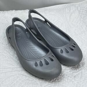 Crocs Women 10 Silver Kadee Flat - Waterproof Beach Pool Vacation Cruise Shoes